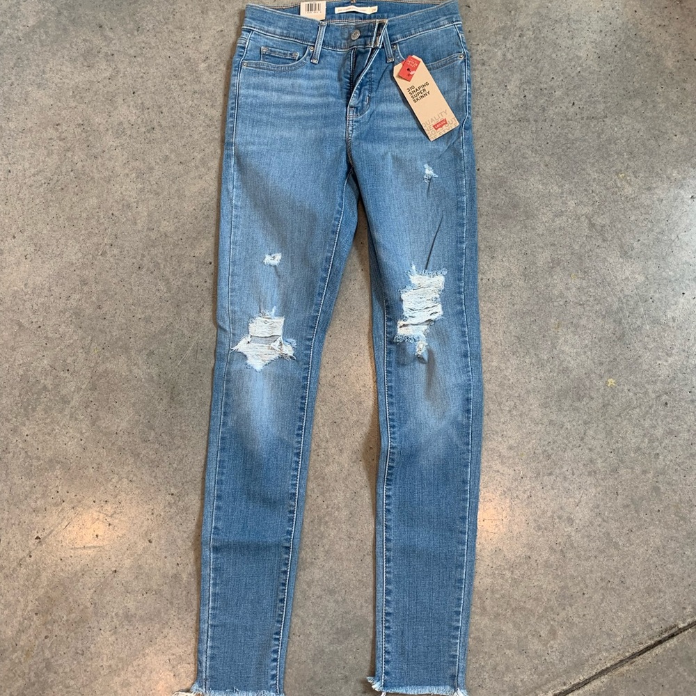 Levi skinny jeans